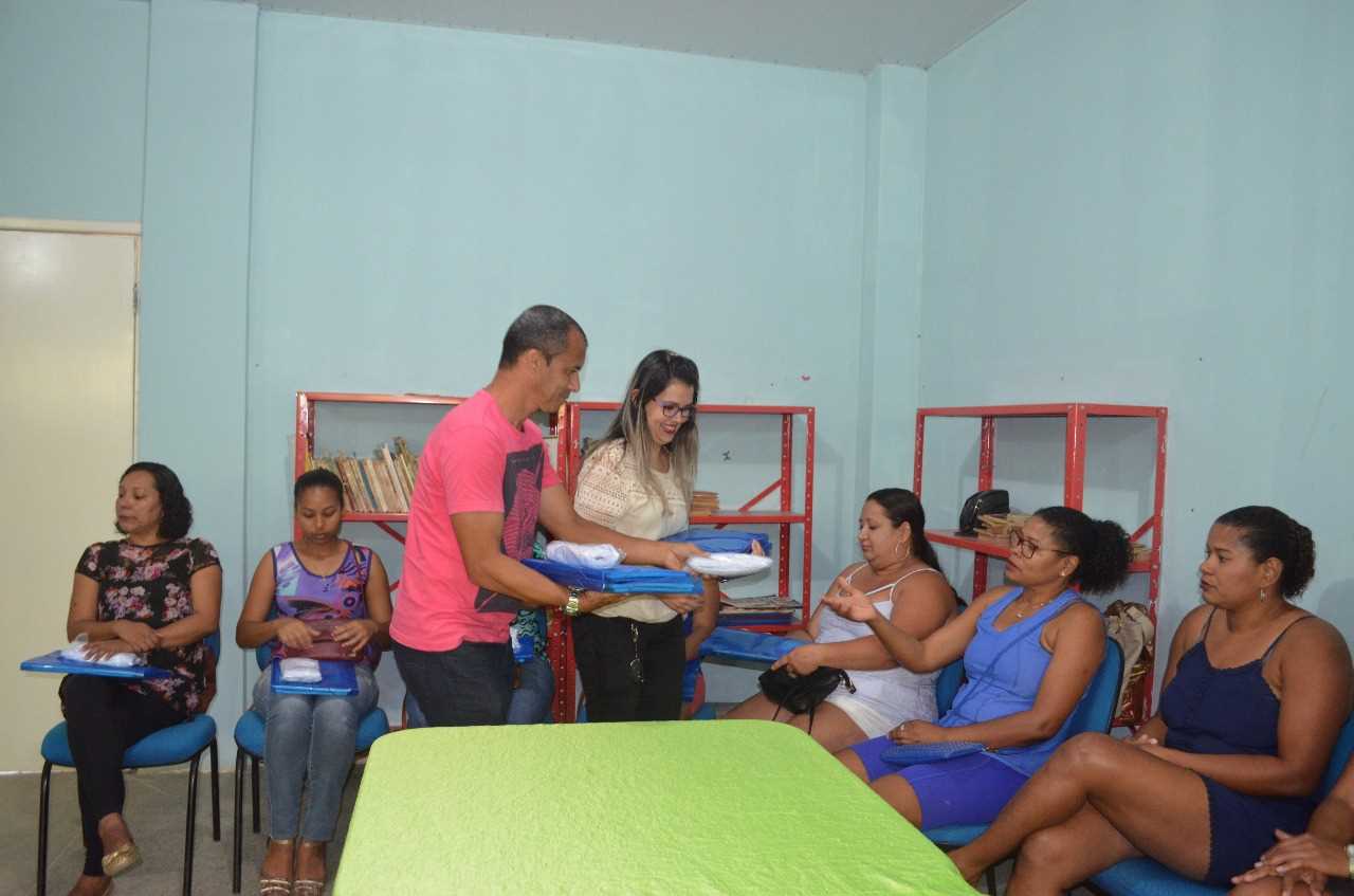 A Prefeitura de Camacã lança Programa Qualifica Bahia para curso de Corte Costura